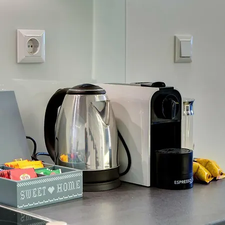 アパート Emerald モスタル